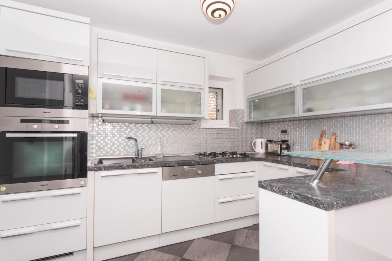 Villa City Center Šibenik Екстериор снимка