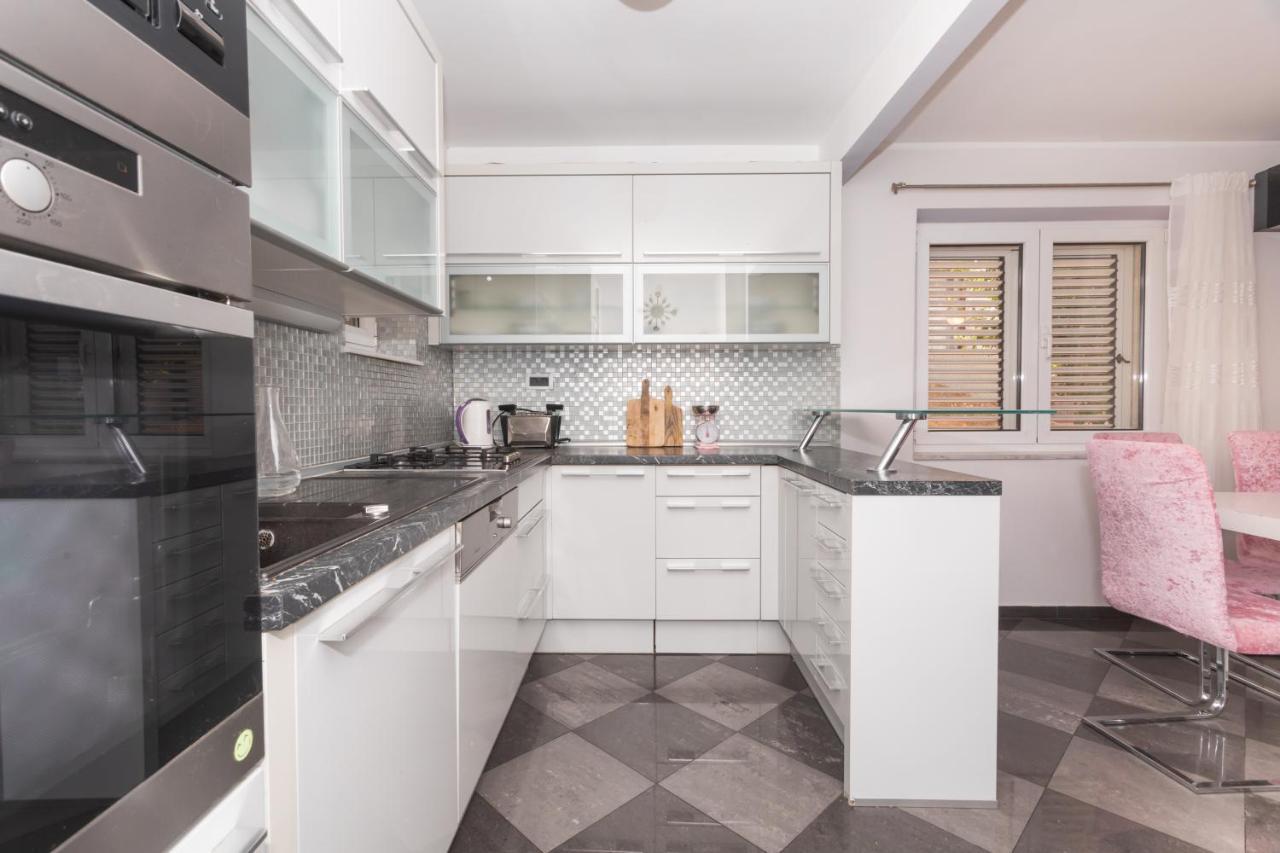 Villa City Center Šibenik Екстериор снимка