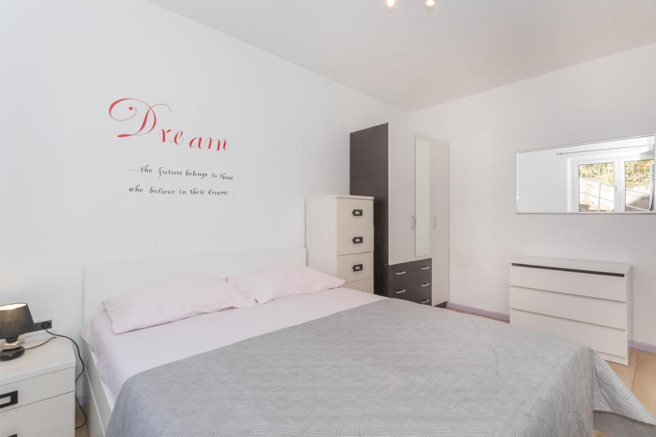 Villa City Center Šibenik Екстериор снимка