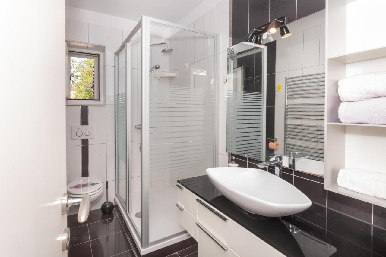 Villa City Center Šibenik Екстериор снимка