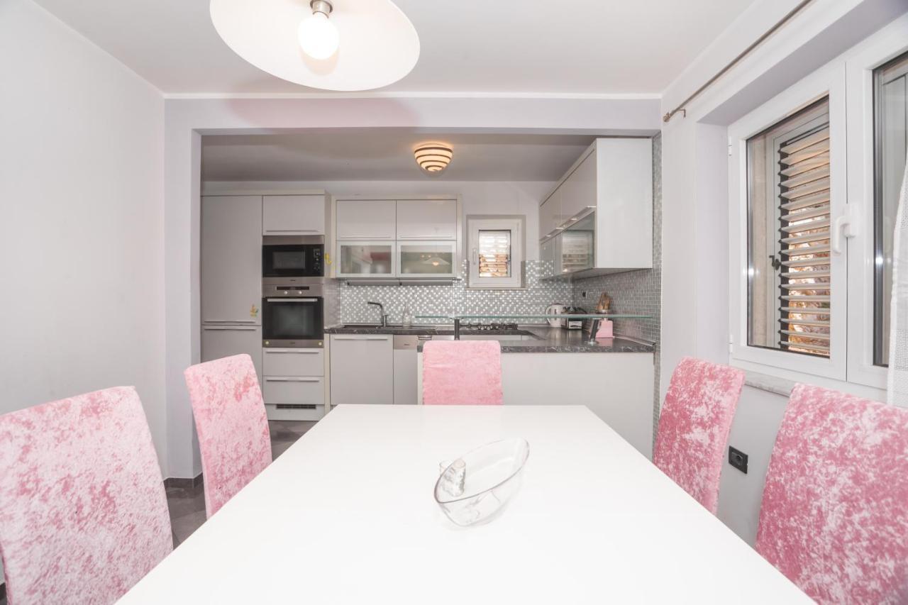Villa City Center Šibenik Екстериор снимка
